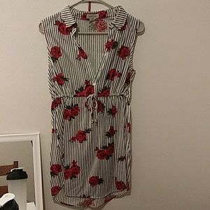 Adorable rosey dress